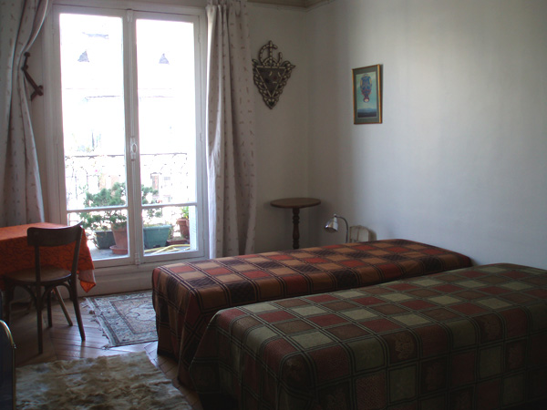 Un (les 2 lits rassembl�s) ou deux lits confortables...